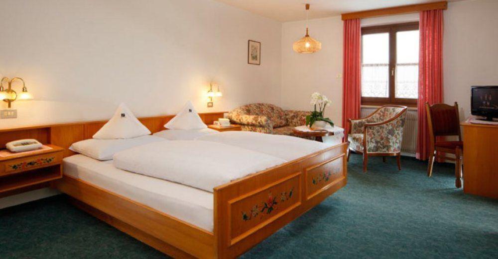 Hotel Peter Питерсберг Экстерьер фото